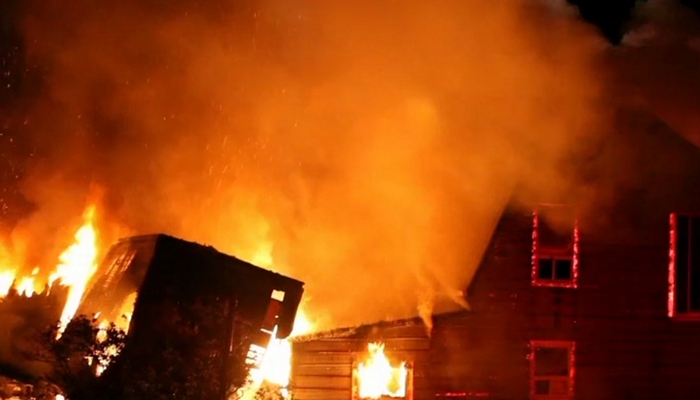 Barn fire in Lincoln