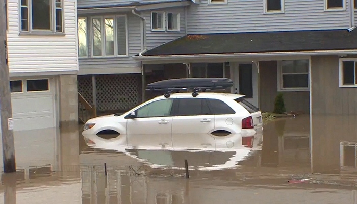 Cleaning up in Niagara after last night’s storm