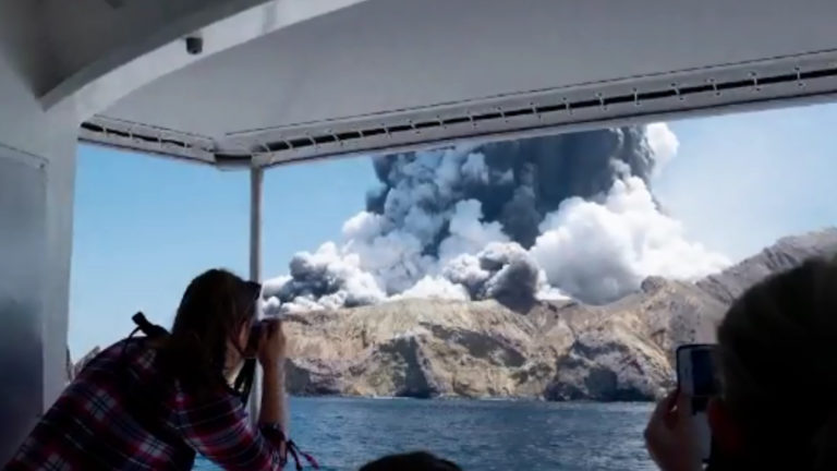 5 dead and many injured after volcano erupts in New Zealand