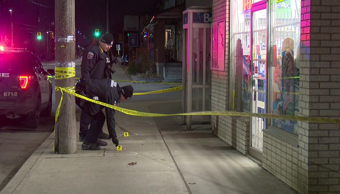 Hamilton police investigate robbery at local variety store