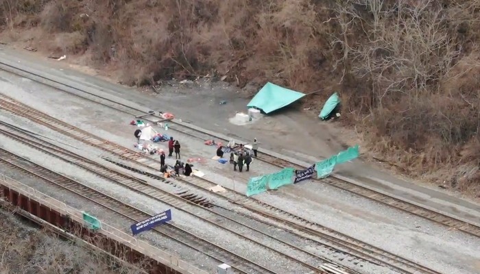 Protesters leave Hamilton rail blockade peacefully