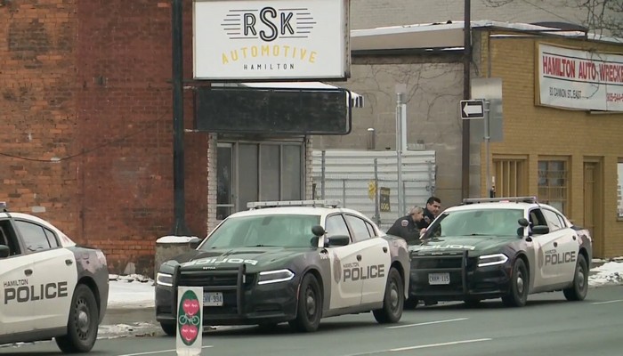 Police arrest a man carrying a gun in downtown Hamilton