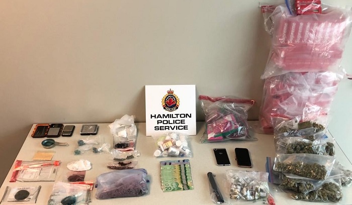 Drugs, money and replica firearm seized on Hamilton mountain