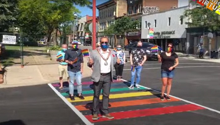 Niagara Falls unveils city’s first rainbow crosswalk