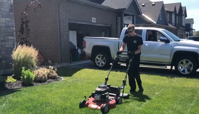 Welland teen makes a name for himself in the landscaping industry