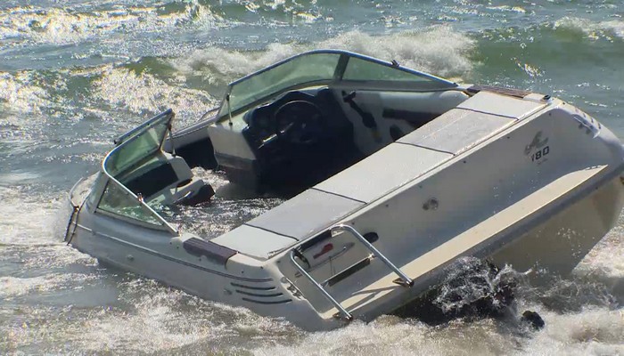 Crystal Beach boat rescue ends in tragedy