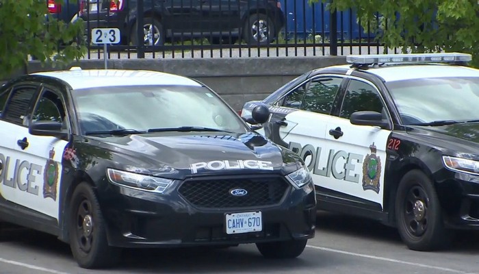 Niagara deputy police chief meets with local anti-racism member