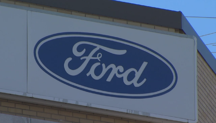 Unifor reaches tentative deal with Ford, workers to vote this weekend