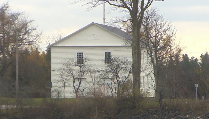 Local group raises thousands of dollars to fix up a 188 year-old church in Niagara