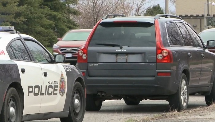 Hamilton police seize drugs and gun after traffic stop