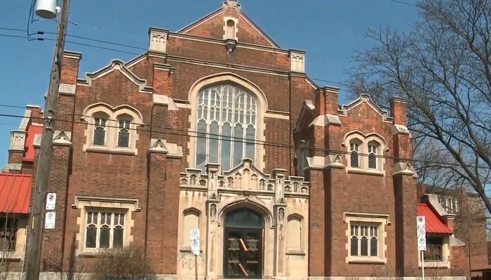 Deciding the fate of St. Giles church