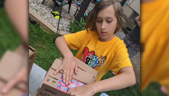 Niagara boy raises thousands of dollars to buy supplies for the homeless