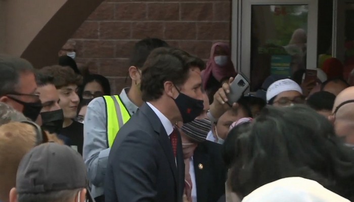 PM Trudeau visits a Hamilton Mosque to show his support for the city’s Muslim community