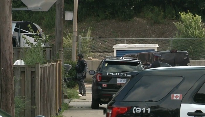 Hamilton Police stand-off in Central Hamilton