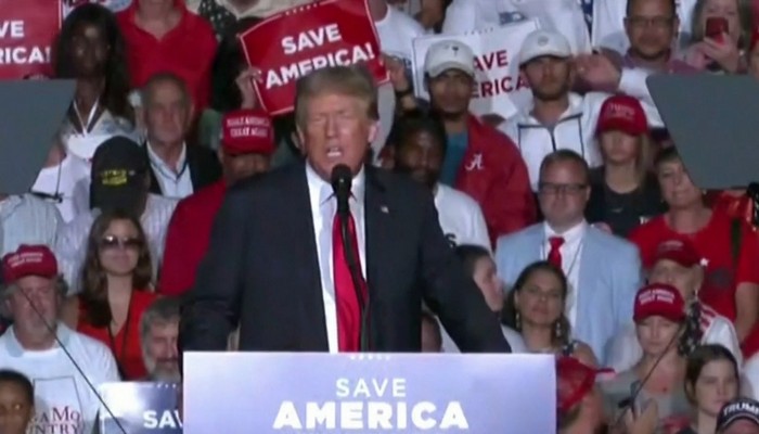 Trump booed by supporters at a rally in Alabama