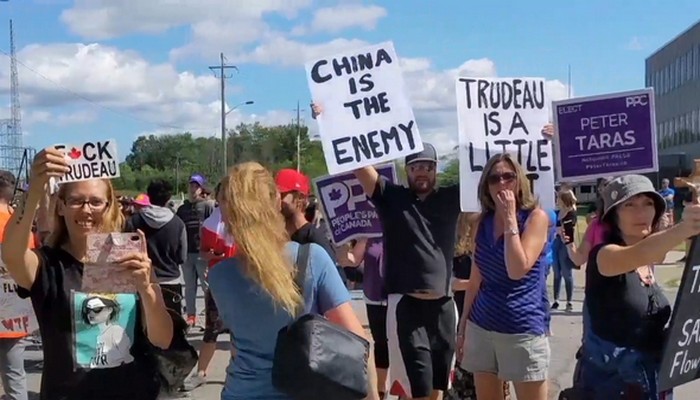 Trudeau greeted by angry protestors while visiting Welland and Brantford