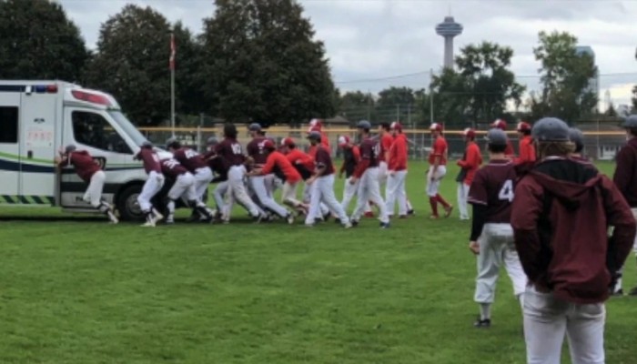 McMaster and Guelph baseball players forget rivalry to help injured teammates