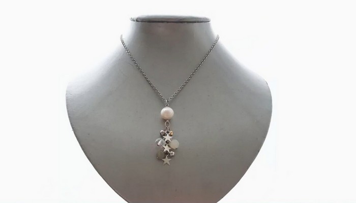 Purchase this beautiful necklace to support Fort Erie cancer patient this Christmas