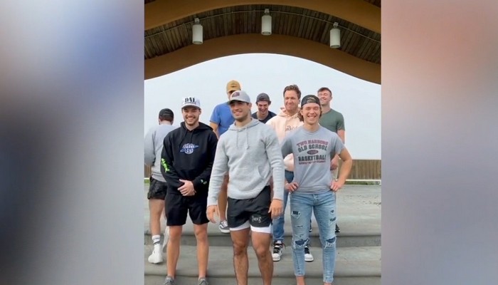 Hamilton hockey player and his college teammates become TikTok famous