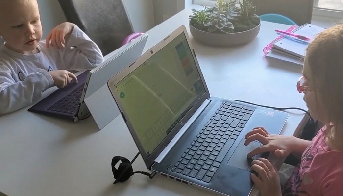 5 ways parents can set kids up for success while online learning