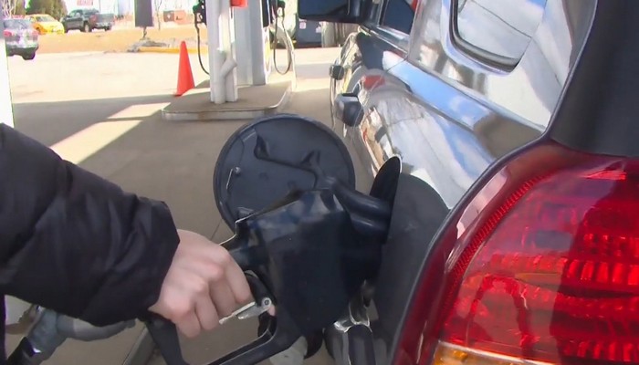 Gas prices to rise by 12 cents in Hamilton, Halton, Niagara: analyst