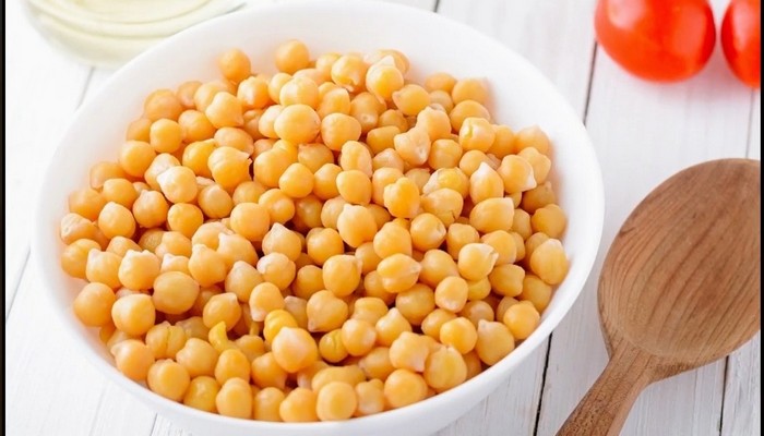 3 simple recipes to make with a can of chickpeas