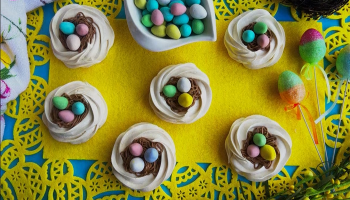 Bake up the perfect dessert for Easter