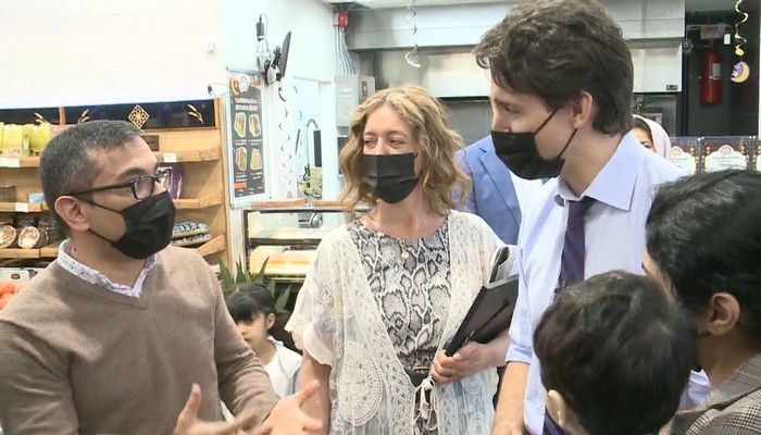 Trudeau meets with Afghan families who have resettled in Hamilton