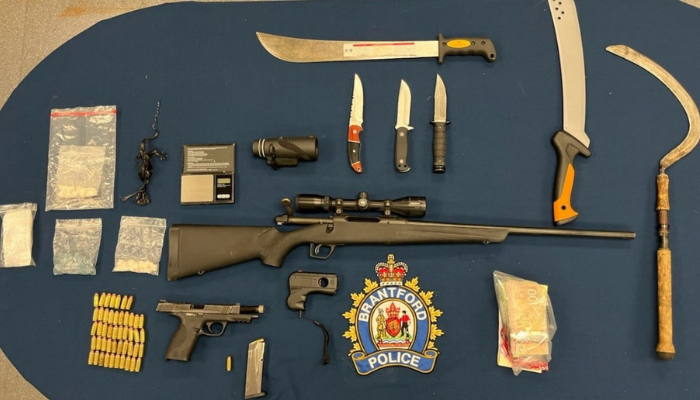 Brantford police make arrest, seize weapons and over $20,000 in illegal drugs