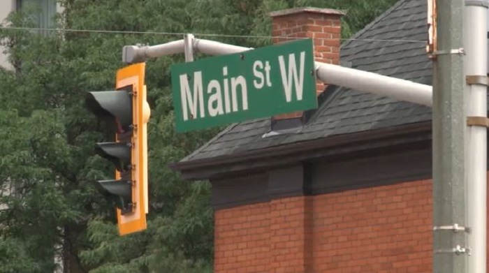 City finishes installing ‘No Right Turn on Red’ signs on Main St.