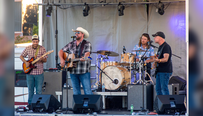 Country Roots Music Festival brings music fans together for a cause