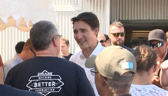 Trudeau stops in Halton region, talks affordability and climate change