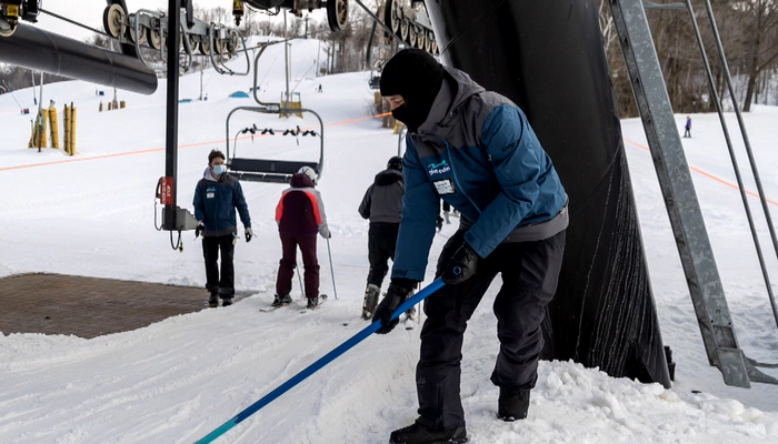 “Halton’s coolest employer” hiring for the upcoming ski season