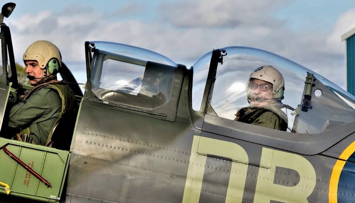 Hamilton man connects with late fathers’ history through restored WWII Spitfire fighter plane