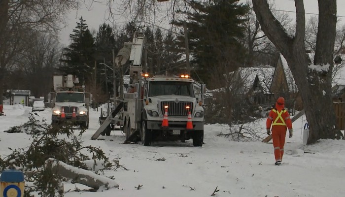 Fort Erie continues to dig out after the storm