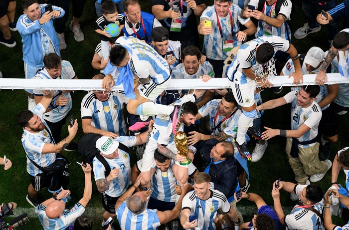 Argentina claims World Cup title over France