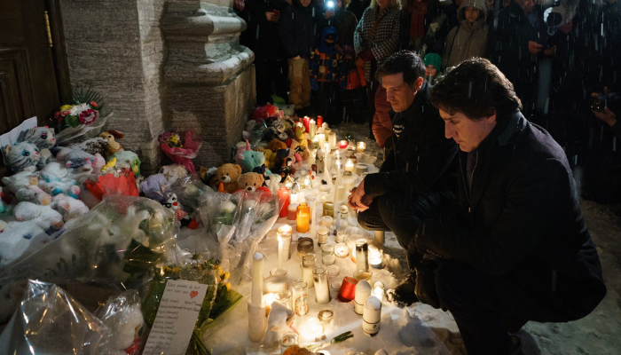 Trudeau attends candlelight vigil for bus crash victims in Laval