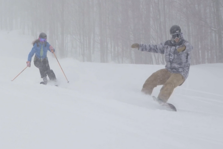 Learn to ski and snowboard in Ontario