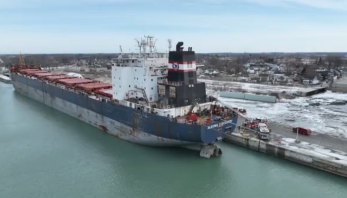 Fire breaks out on ship docked at Welland Canal