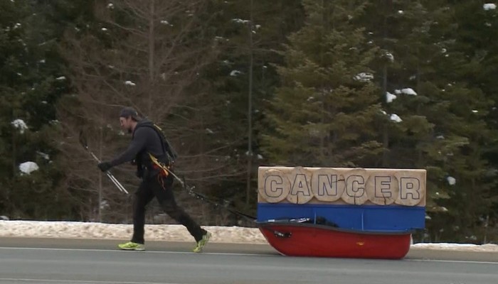 Man walks over 200 km in support of cancer patients