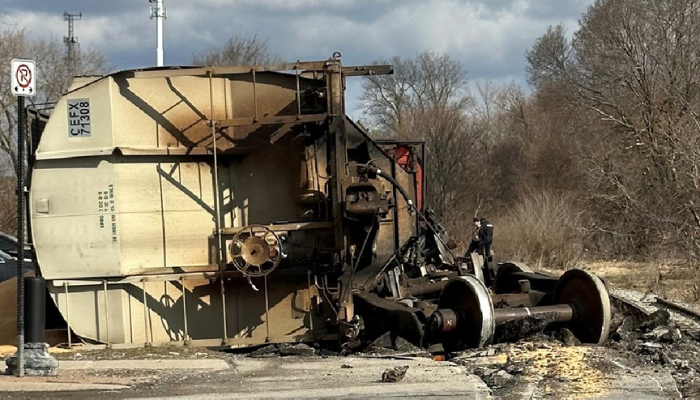 Train derailment in Port Colborne causes large wheat spill