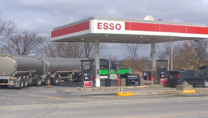 Port Rowan gas station