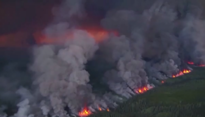 Wildfires continue to burn in British Columbia, Northwest Territories