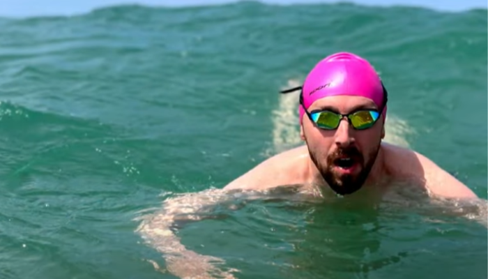 Paris, Ont. man sets on swim across Lake Ontario for mental health