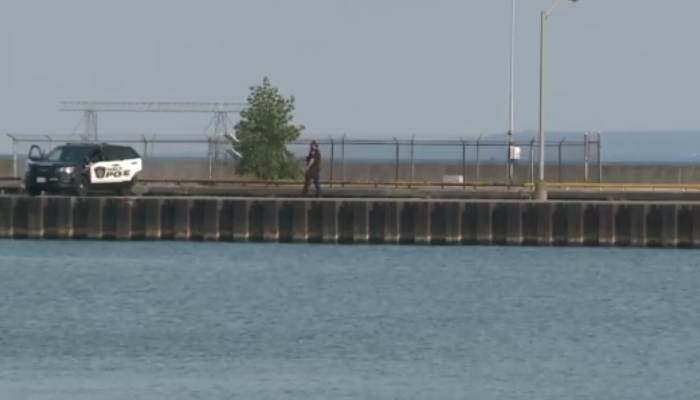 Body recovered off Burlington beach over weekend: Halton police