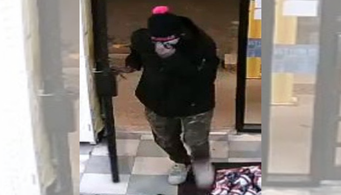 Police investigating armed robbery at Avondale store in Port Colborne