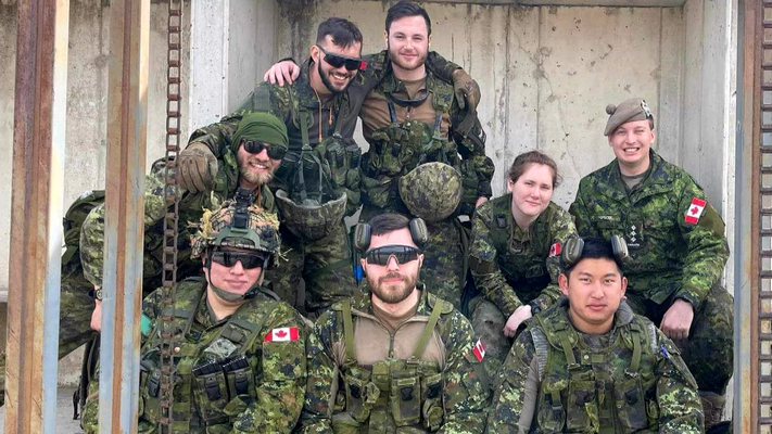 Canadian armed forces are recruiting
