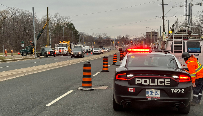 Hamilton, Niagara Cogeco customers without power after impaired driver flees police, hits hydro pole