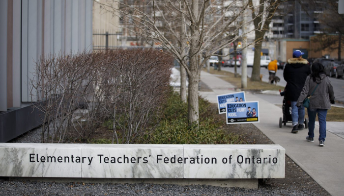 Ontario teachers awarded additional pay to compensate for wage restraint law