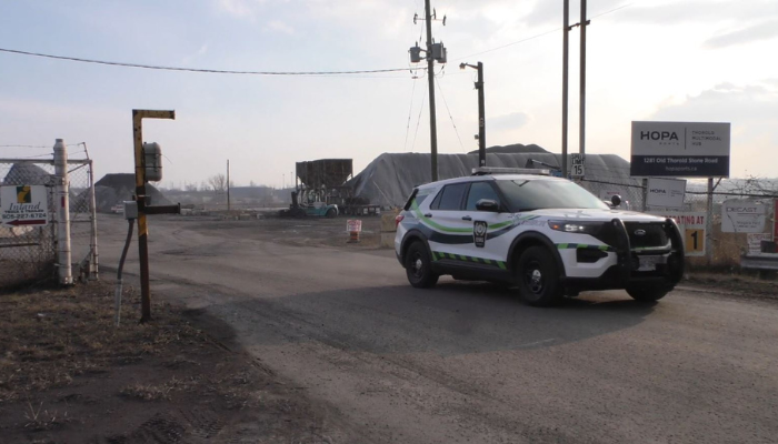 man pinned under semi-truck Thorold